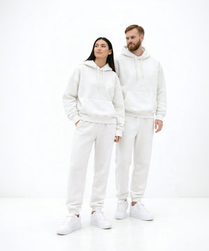 Beyaz Kapüşonlu Hoodie ve Jogger Eşofman Takımı
